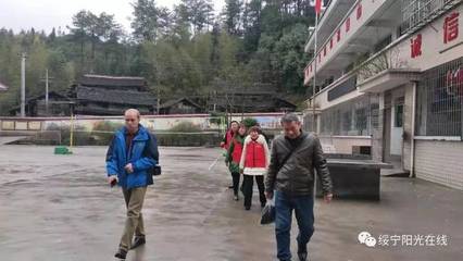 绥宁:开展丰富多彩的助学帮残敬老志愿服务活动